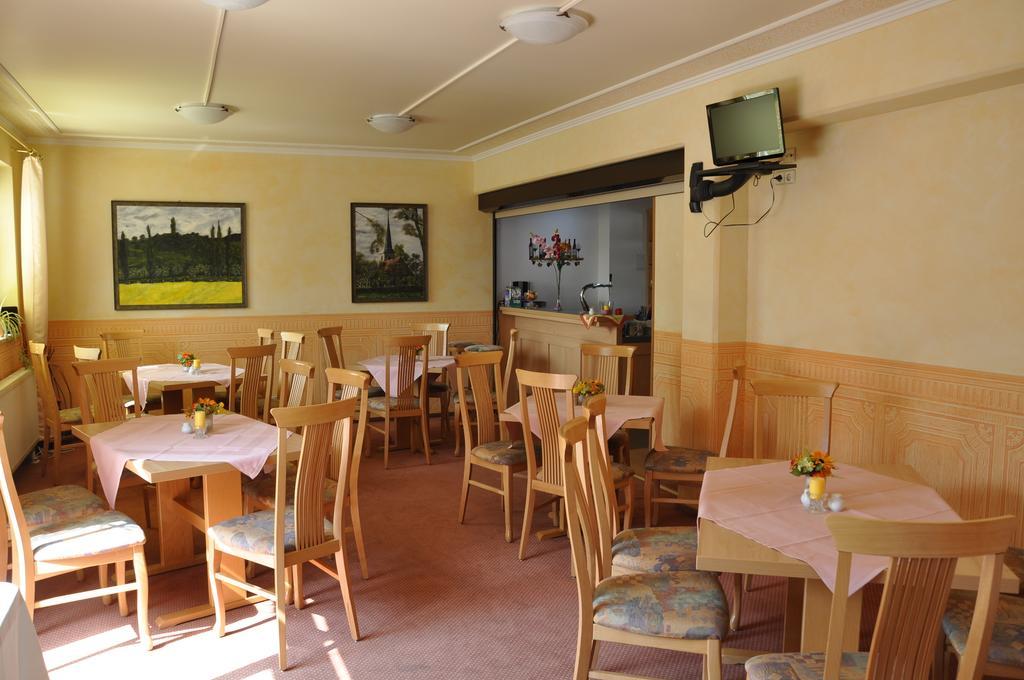 Hotel Elxleben Екстериор снимка
