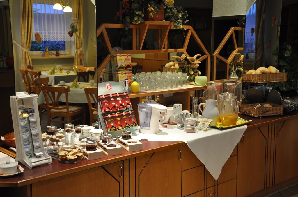 Hotel Elxleben Екстериор снимка