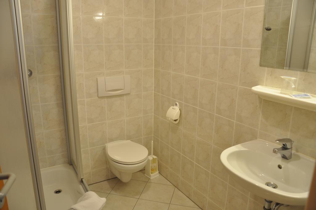 Hotel Elxleben Стая снимка