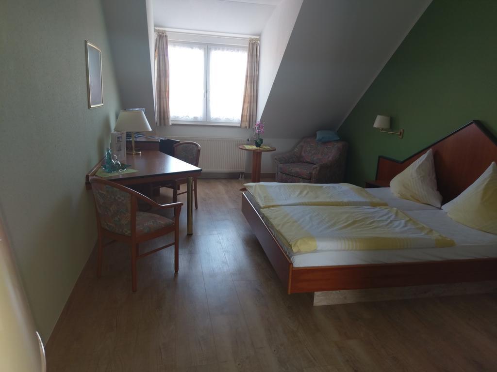 Hotel Elxleben Екстериор снимка