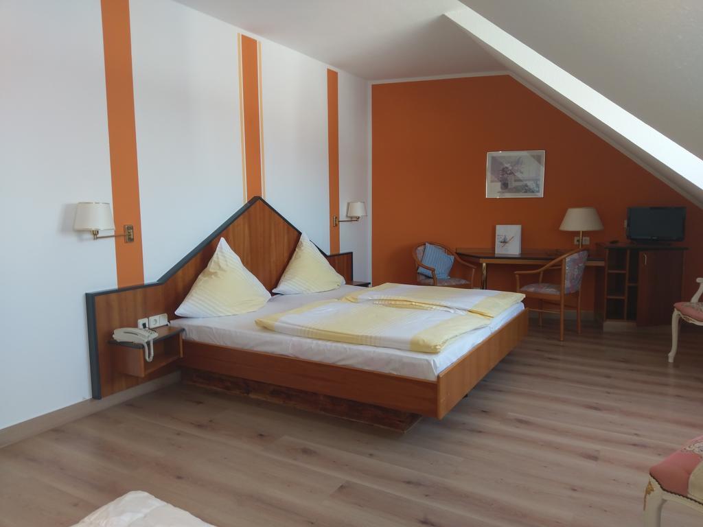 Hotel Elxleben Екстериор снимка